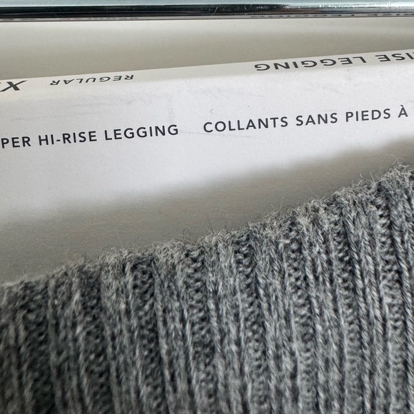 American Eagle Women's Gray Ornaments‎ Legging Warmer NWT $39.95 Size XS - Picture 10 of 12